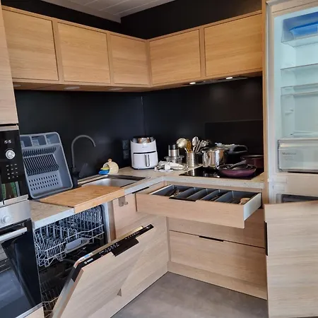Etxean, De 1 A 6 Personnes Avec Barbecue, Parking Et Piscine * Hasparren